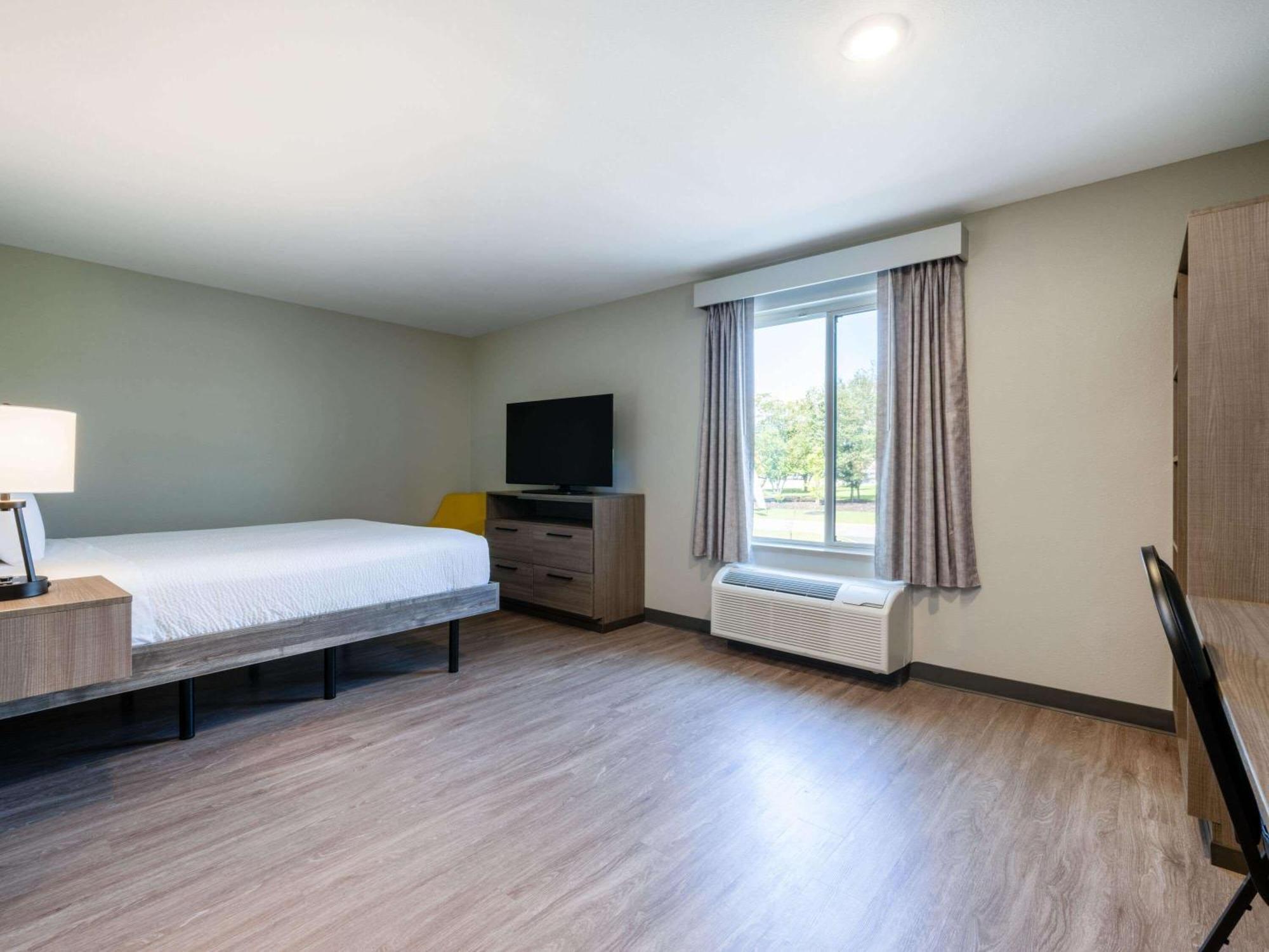 Echo Suites Extended Stay By Wyndham Indianapolis Ameriplex Экстерьер фото